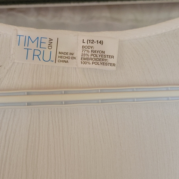 Sheer White top - Picture 4 of 6